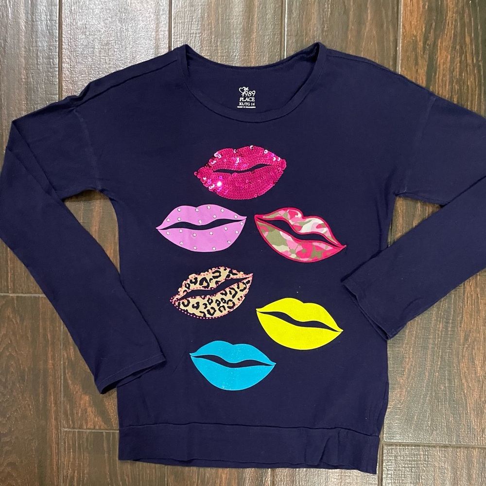 Girls size XL - 14 L/S tee with appliqué kisses